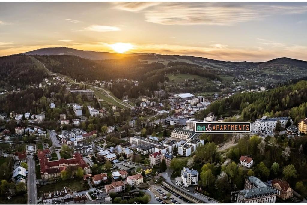 Art & Sunski Studio Z Garazem Podziemnym Krynica-Zdrój Exteriér fotografie